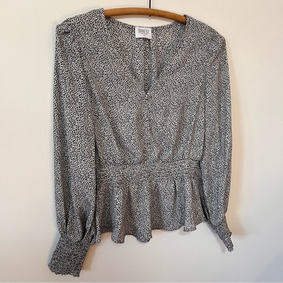 Sienna Sky Peplum Top Size Small Womens Black Cream Animal Print - Picture 3 of 14